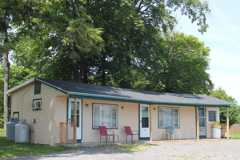 Evergreen Hotel Oswego