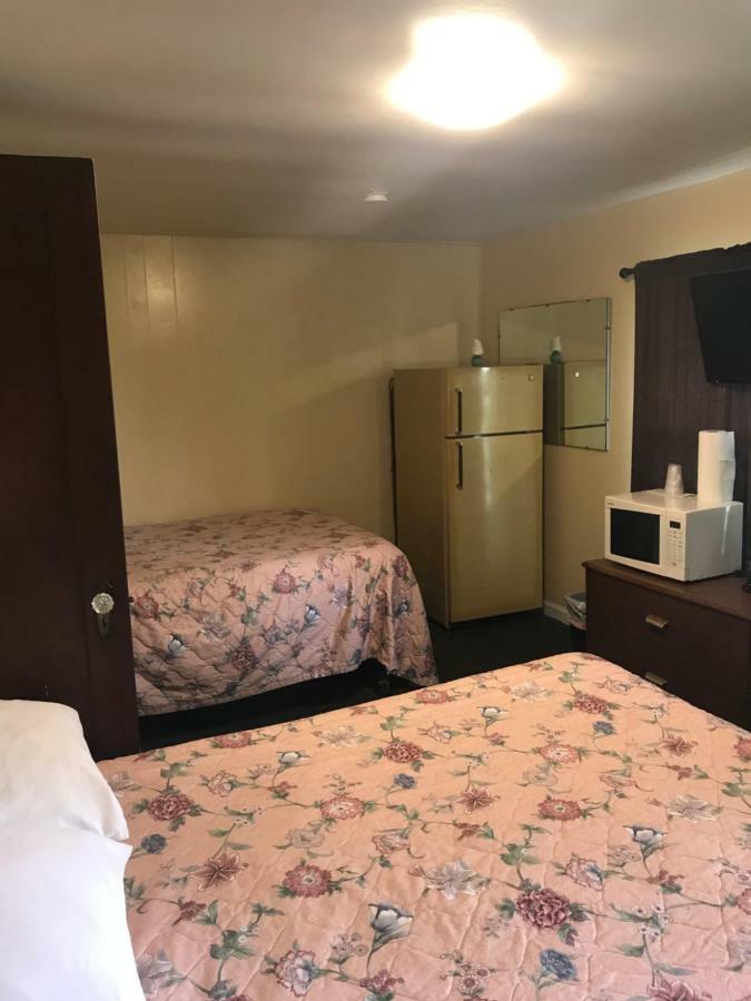 Evergreen Hotel